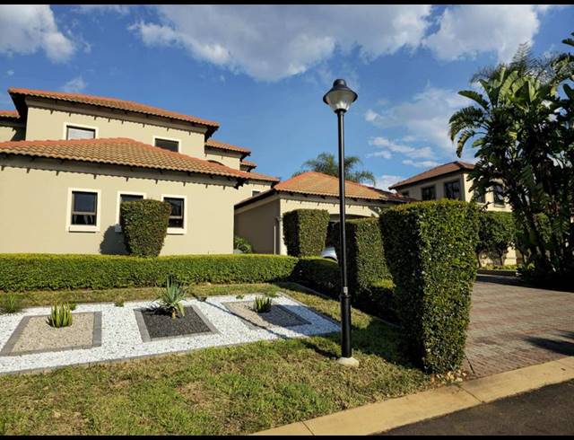 5 BEDROOM PROPERTY TO RENT IN MIDSTREAM ESTATE